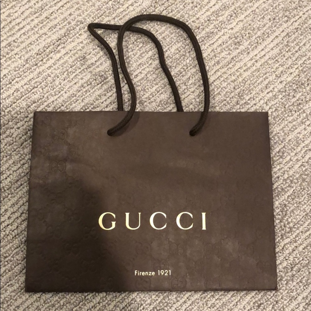 Gucci paper shopping bag!!!
